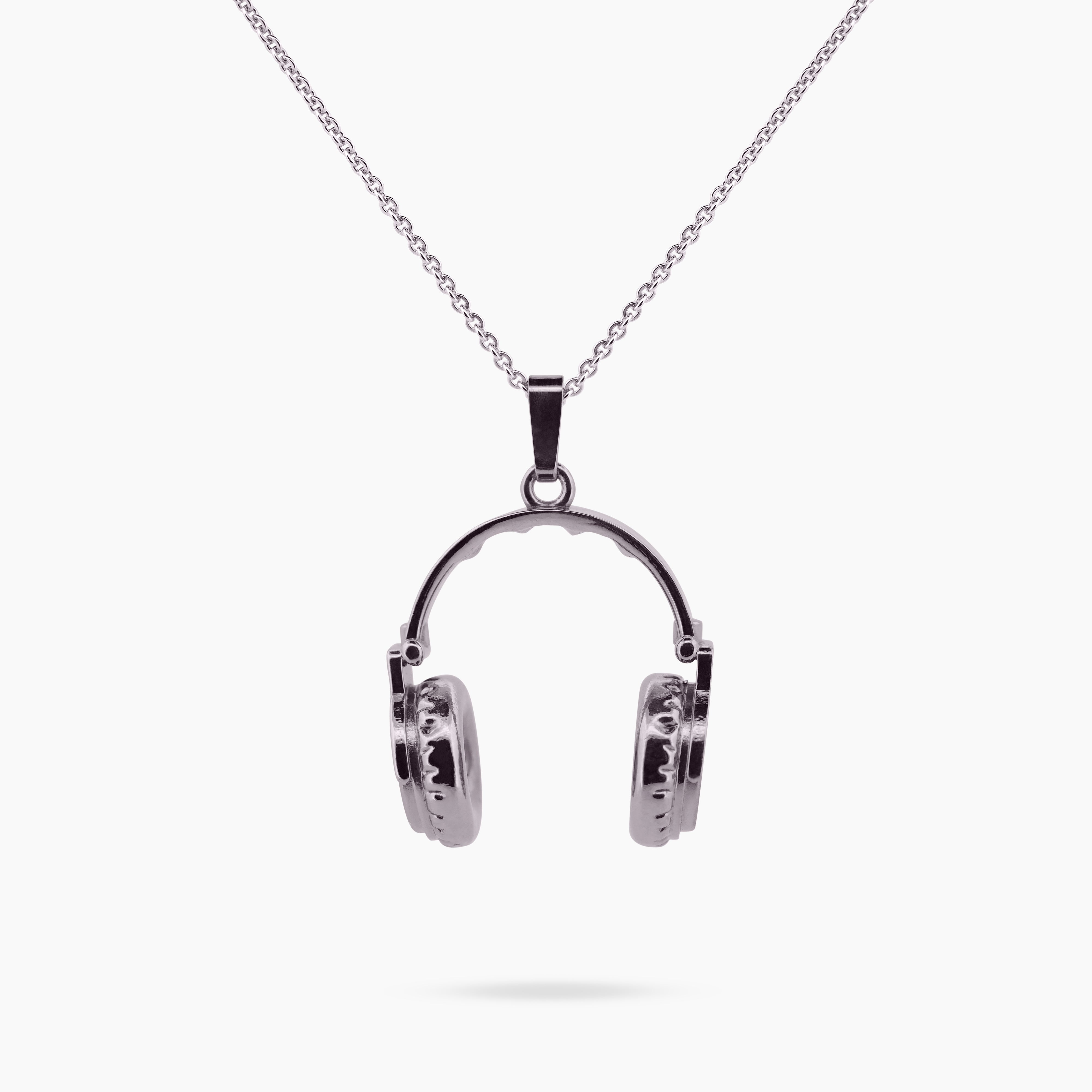 Detailfoto van grote koptelefoon bedel met afgeronde oorschelpen en stevige hoofdband