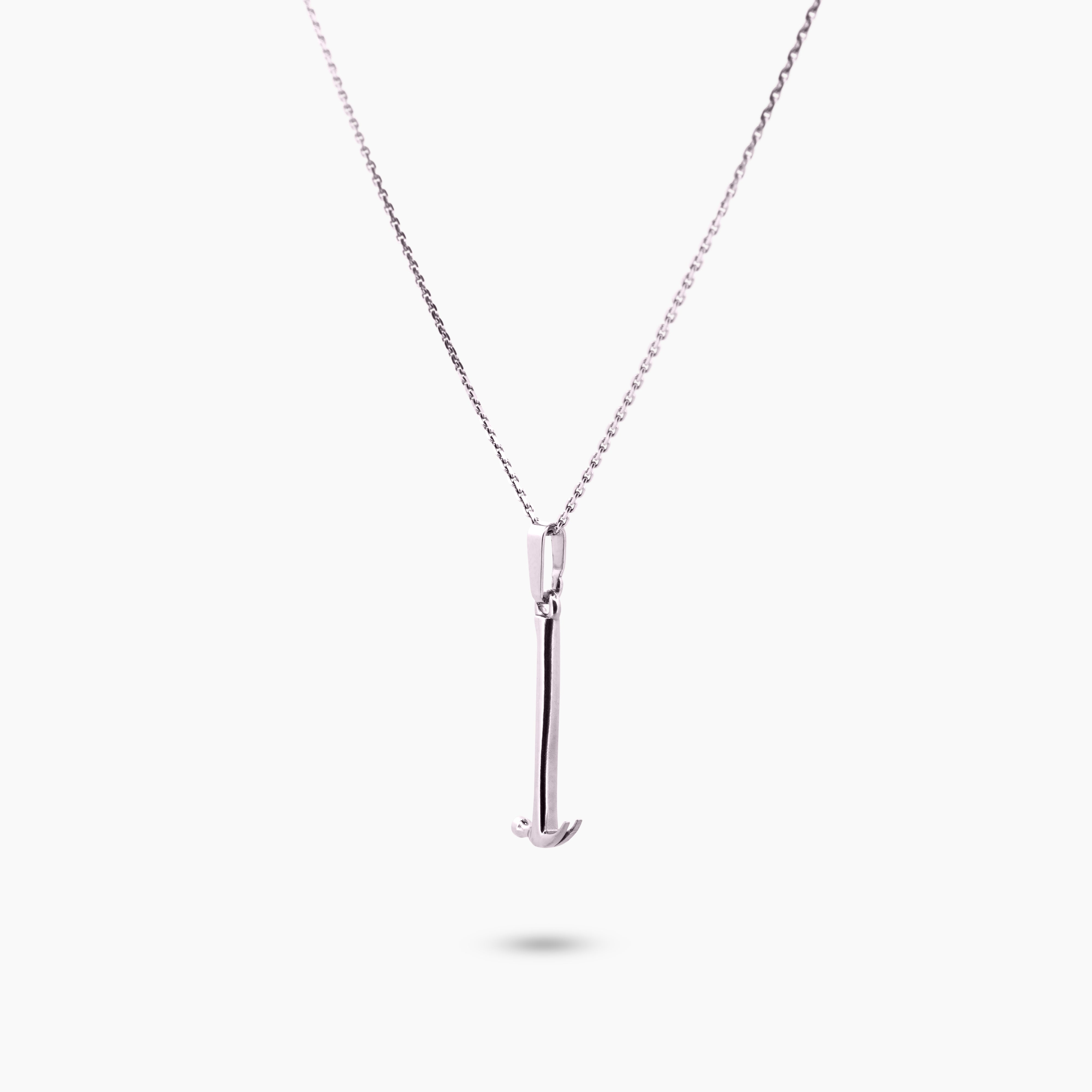 pinchme bedel hamer hanger aan een ketting – krachtig en stijlvol
