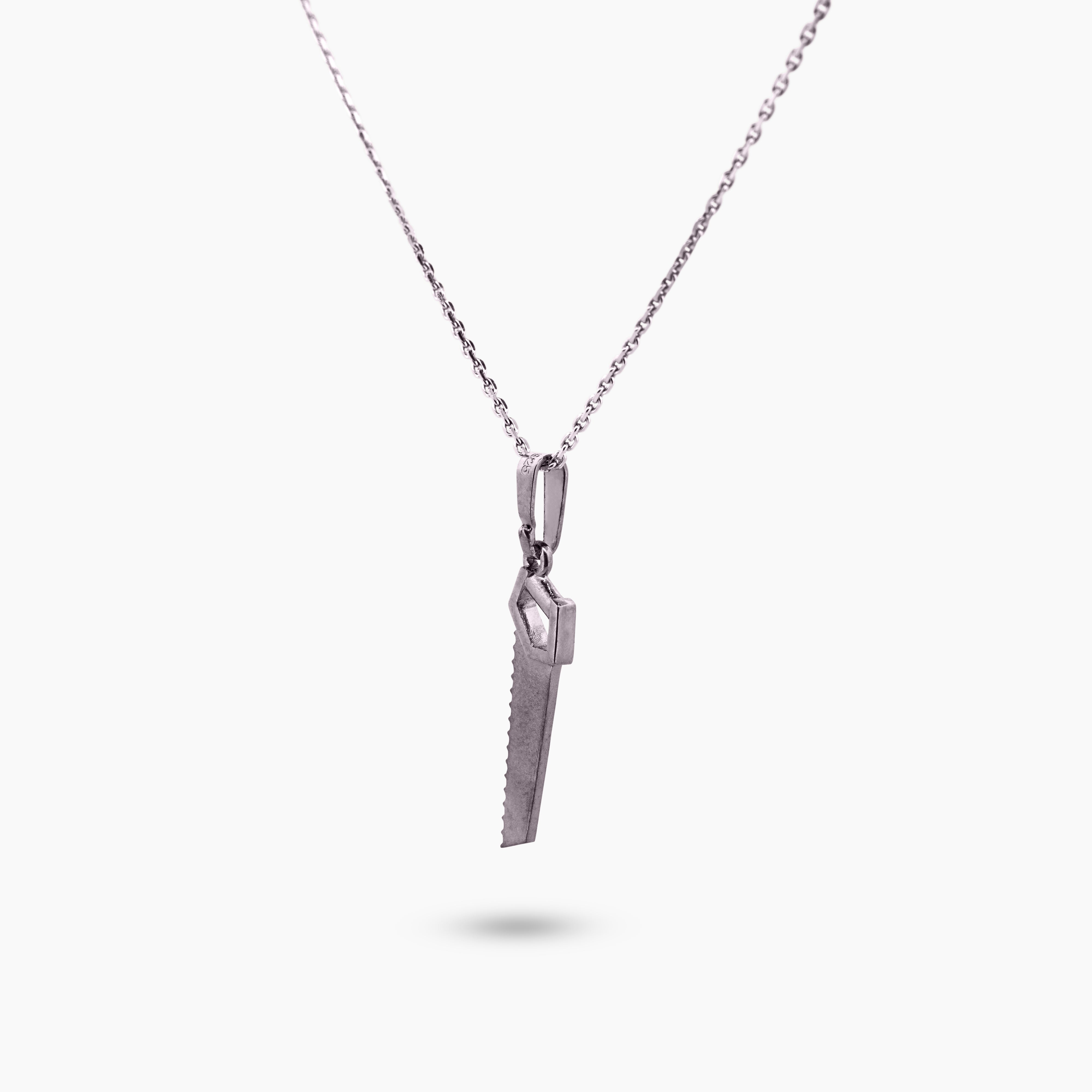 Pinchme bedel zaag hanger aan ketting – stoer en ambachtelijk