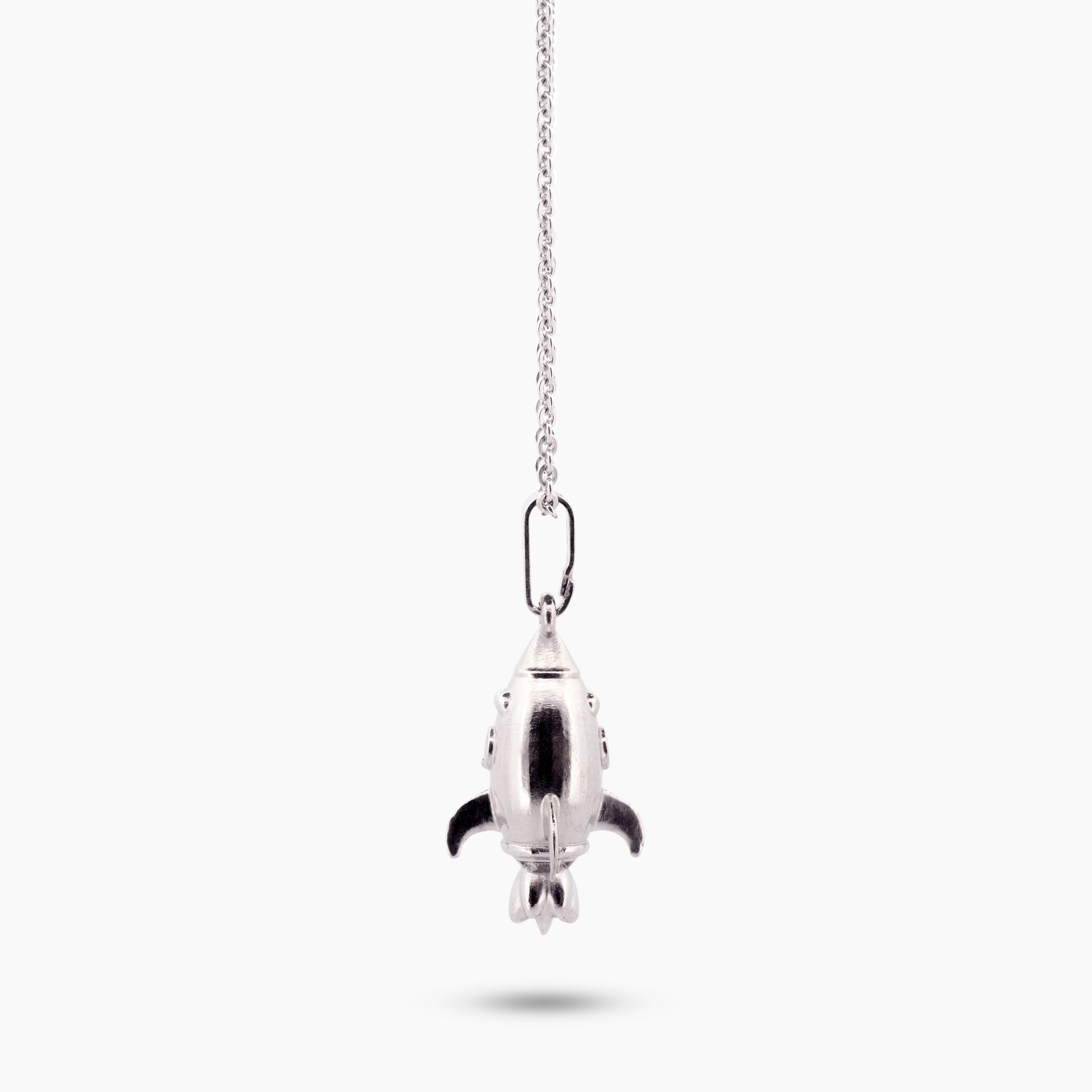 Luxe cadeauverpakking met raket bedel en ketting binnenin