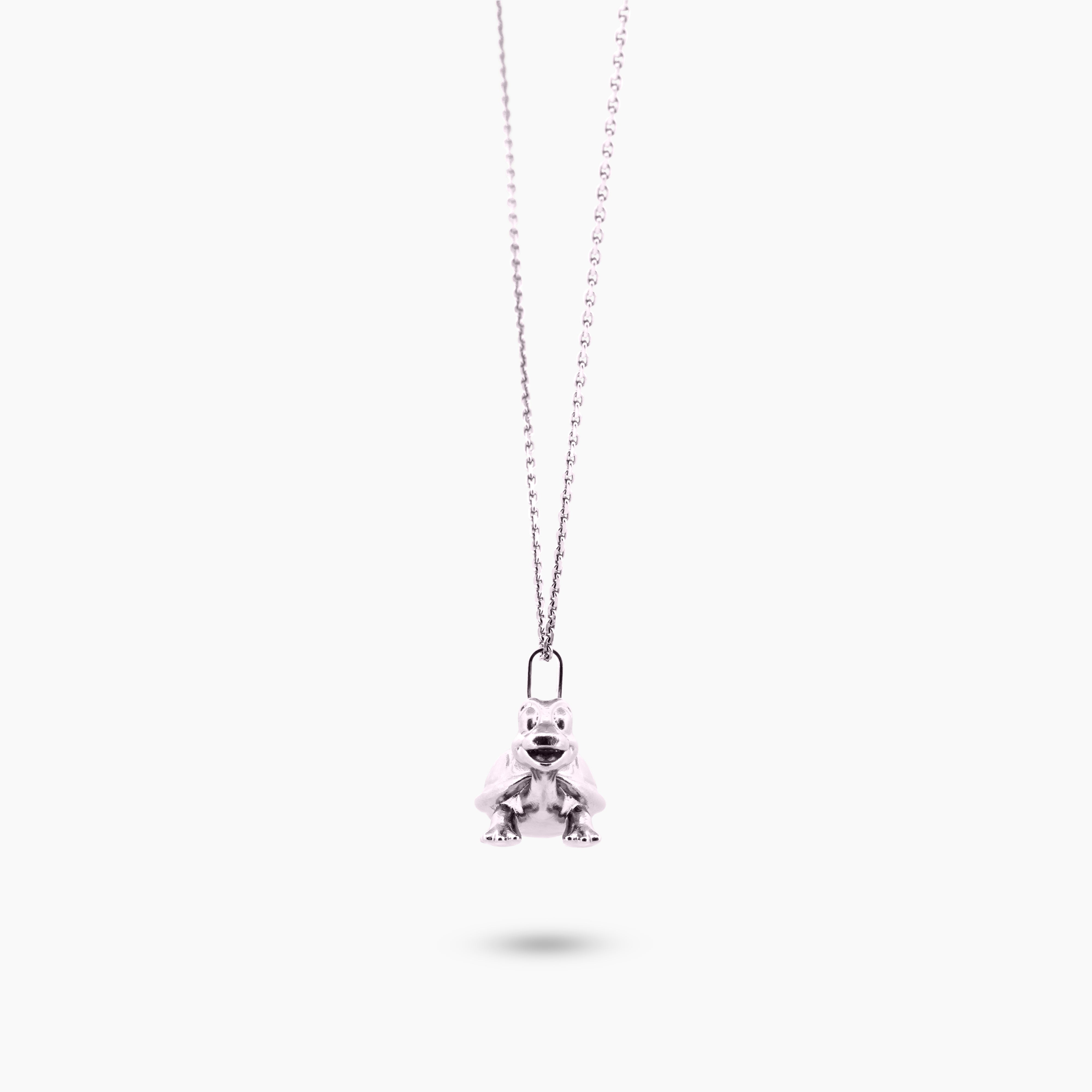 Pinchme bedel schildpad hanger aan ketting – elegant en kalm 